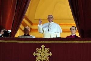 papa francesco 300x200 Papa bagnato Papa fortunato.