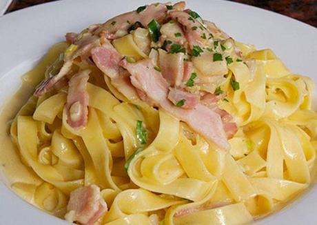 Fettuccine alla Papalina