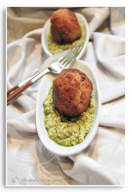 “ Polpette con crema di pistacchio in salsa verde”