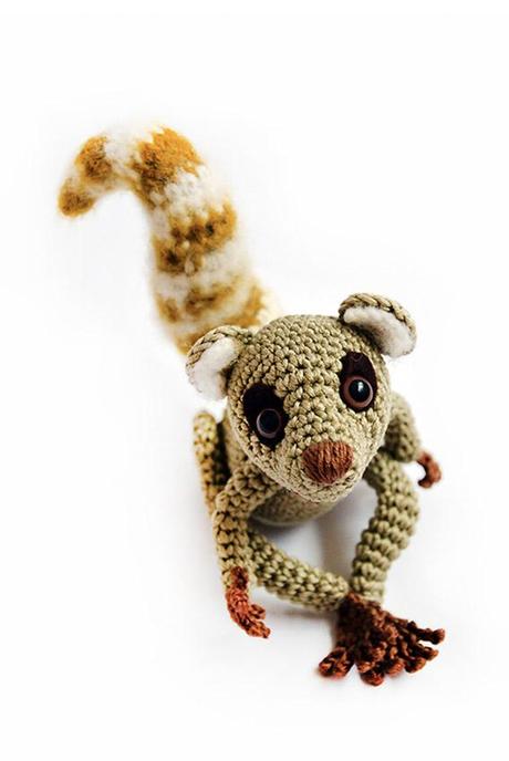 airali handmade - besenseless - lemure amigurumi