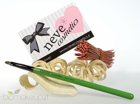 Foto Recensione Neve Cosmetics Glossy Artist, (C) 2013 Biomakeup.it