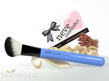 Foto Recensione Neve Cosmetics Glossy Artist, (C) 2013 Biomakeup.it