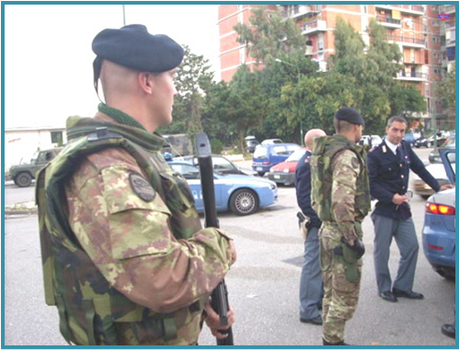 Un soldato dell'Esercito Italiano nell'Operazione 