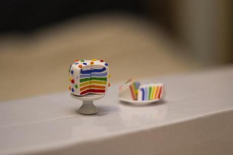 Rainbow (mini)cake.