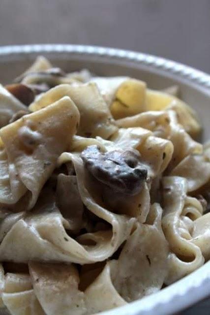 Pappardelle con panna e funghi