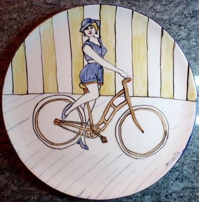 La passione per la bicicletta: un nuovo piatto in stile art deco