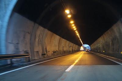 fuoco in autostrada