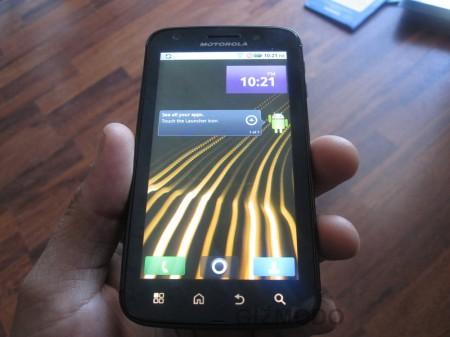 Motorola Olympus: tante immagini del presunto Android Dual Core