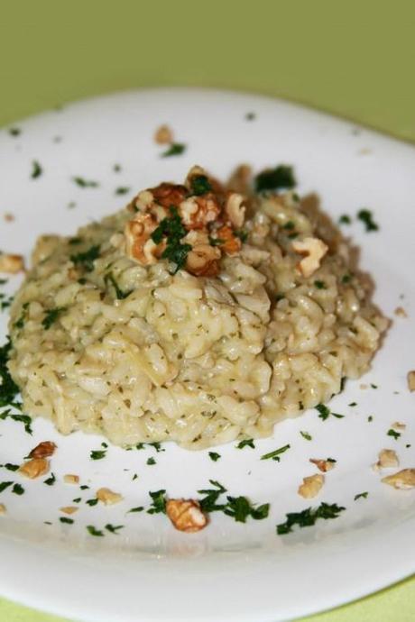 PESTO DI PREZZEMOLO E NOCI E IL SUO RISOTTO di Dolcipensieri