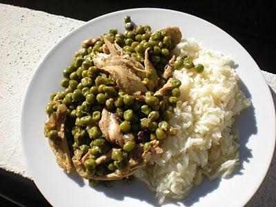 Pollo con piselli e riso basmati