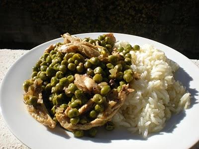 Pollo con piselli e riso basmati