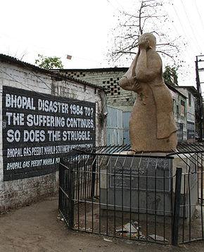 290px-Bhopal-Union_Carbide_1_crop_memorial