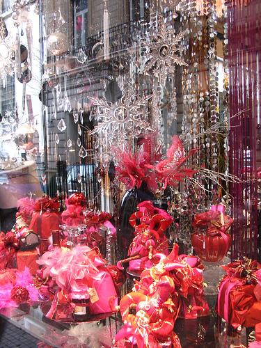 Per vie e per viali…ecco le luci: alcune vive, alcune morte