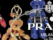 Must have portachiavi Prada Natale 2010