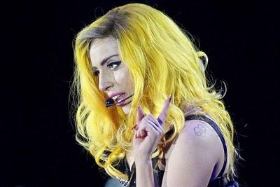 Dio è donna! God Gaga a Milano!
