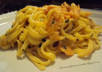 tagliolini con salmone affumicato