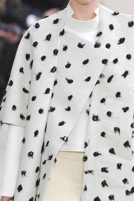 STAMPE, PATTERNS E EFFETTI DI SUPERFICIE DALLA SETTIMANA DELLA MODA DI PARIGI / 5