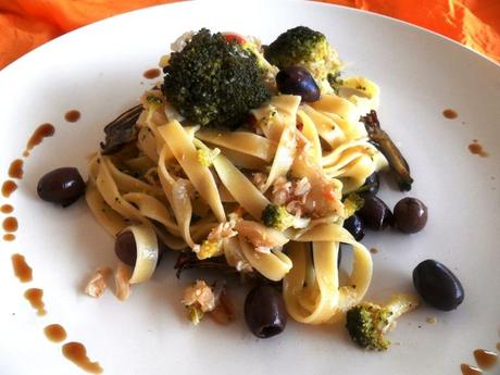 tagliatelle ai carciofi con baccalà e broccoli