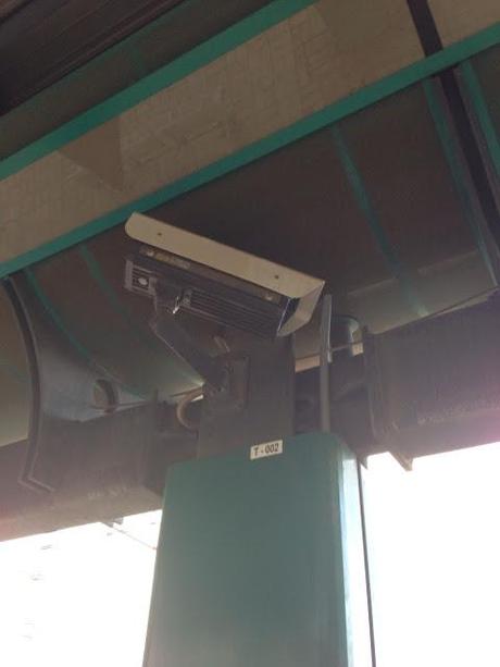 Dice: mettete più videosorveglianza. Già, ma se poi si consente ai fuorilegge infastiditi dai controlli di girare le telecamere allora è tutto inutile...