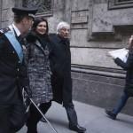 Laura Boldrini va da Napolitano al Quirinale a piedi02