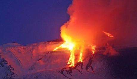 VULCANO ETNA: CHIESTA LA CALAMITA' NATURALE