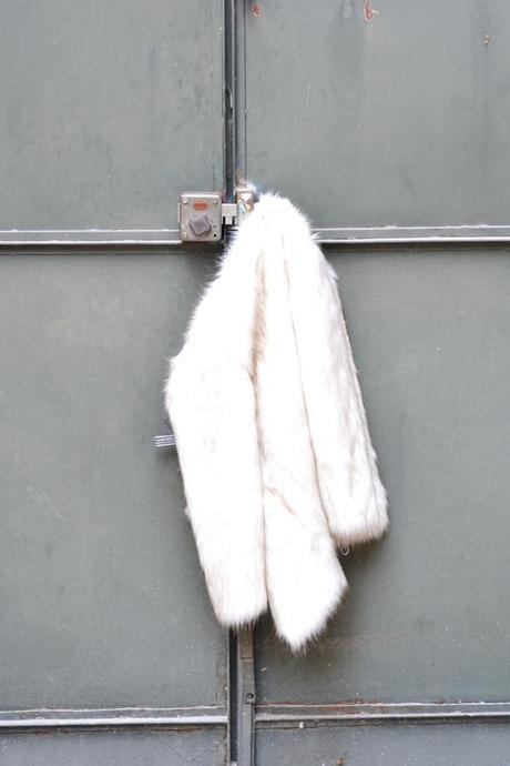 Tanto LOVE: Faux-fur and Wedges