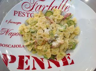 La prova del cuoco FARFALLE CACIO E PEPE CON FIORI DI ZUCCHINE E PANCETTA