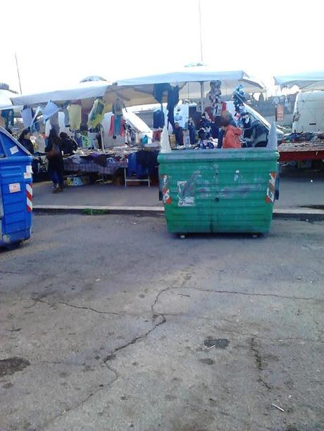 Ancora un servizio dall'impressionante contesto della stazione Anagnina. Uno dei terminal più importanti della città, in pieno quarto mondo