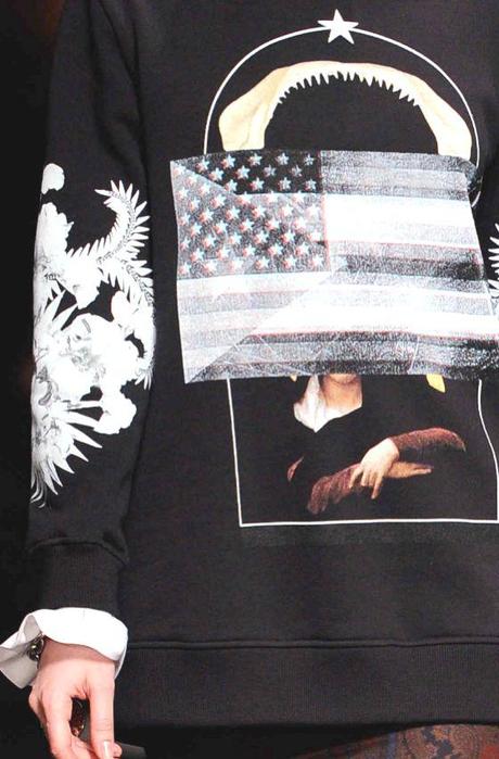 STAMPE, PATTERNS E EFFETTI DI SUPERFICIE DALLA SETTIMANA DELLA MODA DI PARIGI / 7