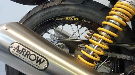 Triumph Bonneville T100 by Triumph Nice