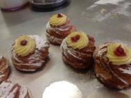 Le zeppole di san Giuseppe della Casa del Dolce a Piano di Sorrento.