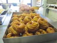 Le zeppole di san Giuseppe della Casa del Dolce a Piano di Sorrento.