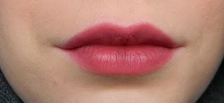 Vampire lips .
