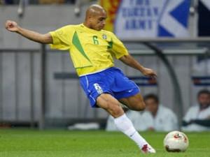 video-punizione-roberto-carlos-brasile-francia