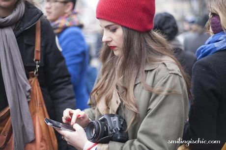 Smilingischic , fashion blog, streestyle, MFW , red accents