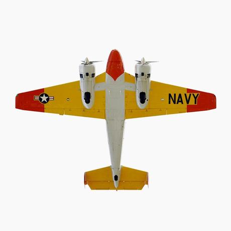 Aerei visti dal sotto, la mostra fotografica di Jeffrey Milstein