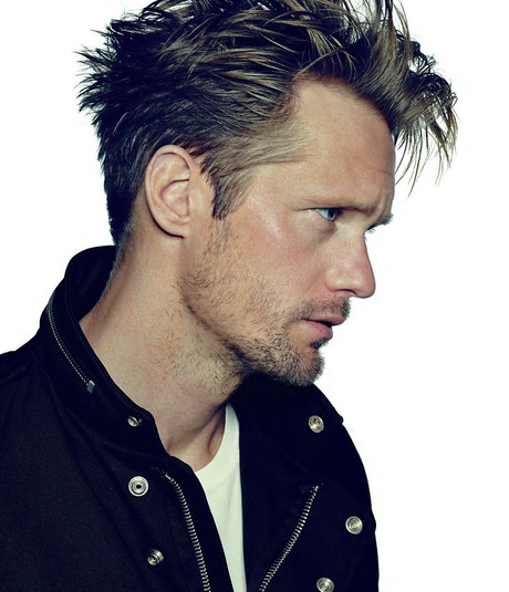 “Most Wanted”: Alexander Skarsgård su “Man of The World”