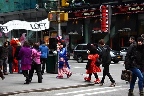 di quella volta che abbiamo visto Minnie e Topolino attraversare la strada...