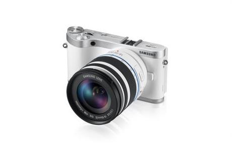 Samsung NX300_white