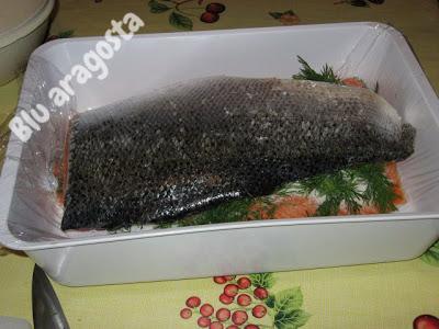 Salmone marinato svedese (gravad lax o gravlax)