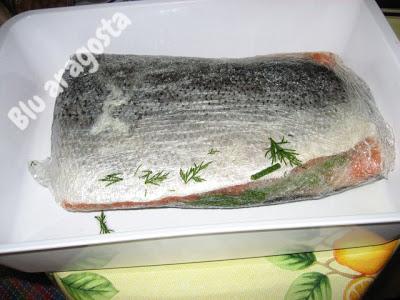 Salmone marinato svedese (gravad lax o gravlax)