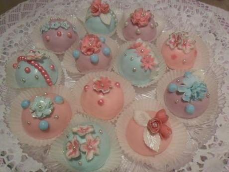 Cake balls
