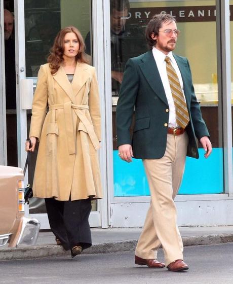 Un irriconoscibile Christian Bale sul set di American Bullshit