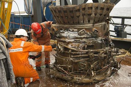 Recuperati i razzi dell’Apollo 11