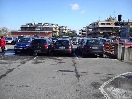 Cioè al parcheggio della Metro Magliana manco si può accedere per via delle auto in quadrupla fila