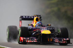 Sebastian-Vettel-Red-Bull_GP_Malesia_2012_Qualifiche (5)