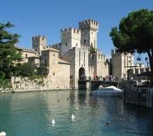 Ponte di Pasqua a Sirmione la perla del Lago di Garda