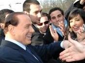 Berlusconi piazza popolo, Gandhi italiano
