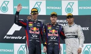 Doppietta Red Bull con Vettel primo, Alonso out dopo un giro