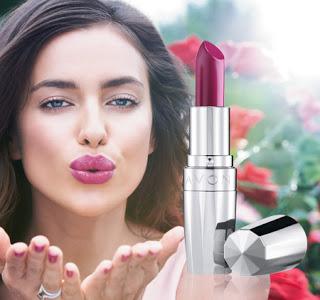 Avon - Rossetto Perfect Kiss nei colori Lacy Mauve e Mauve Allure